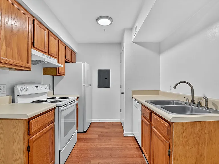 Acorn Grove Apartment Homes — Photo 26