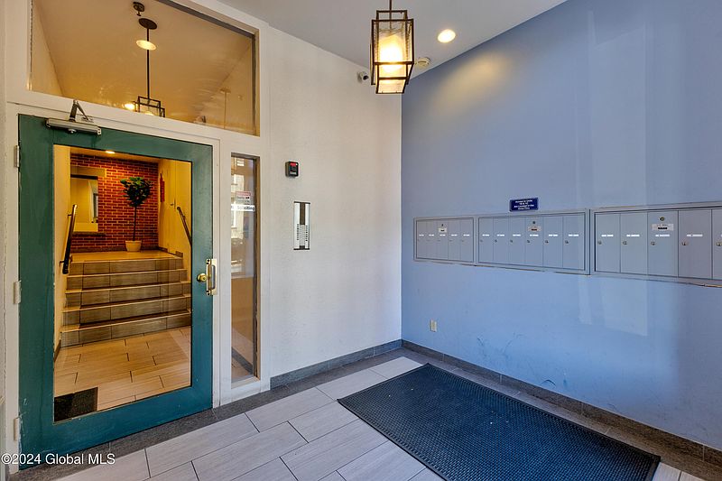 4th image of 270 Hudson Avenue #3F