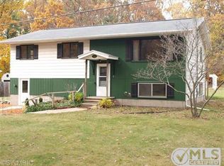 608 E Lewis St, Whitehall, MI 49461