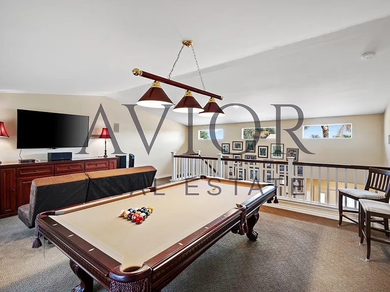 Game Room (Upstairs)