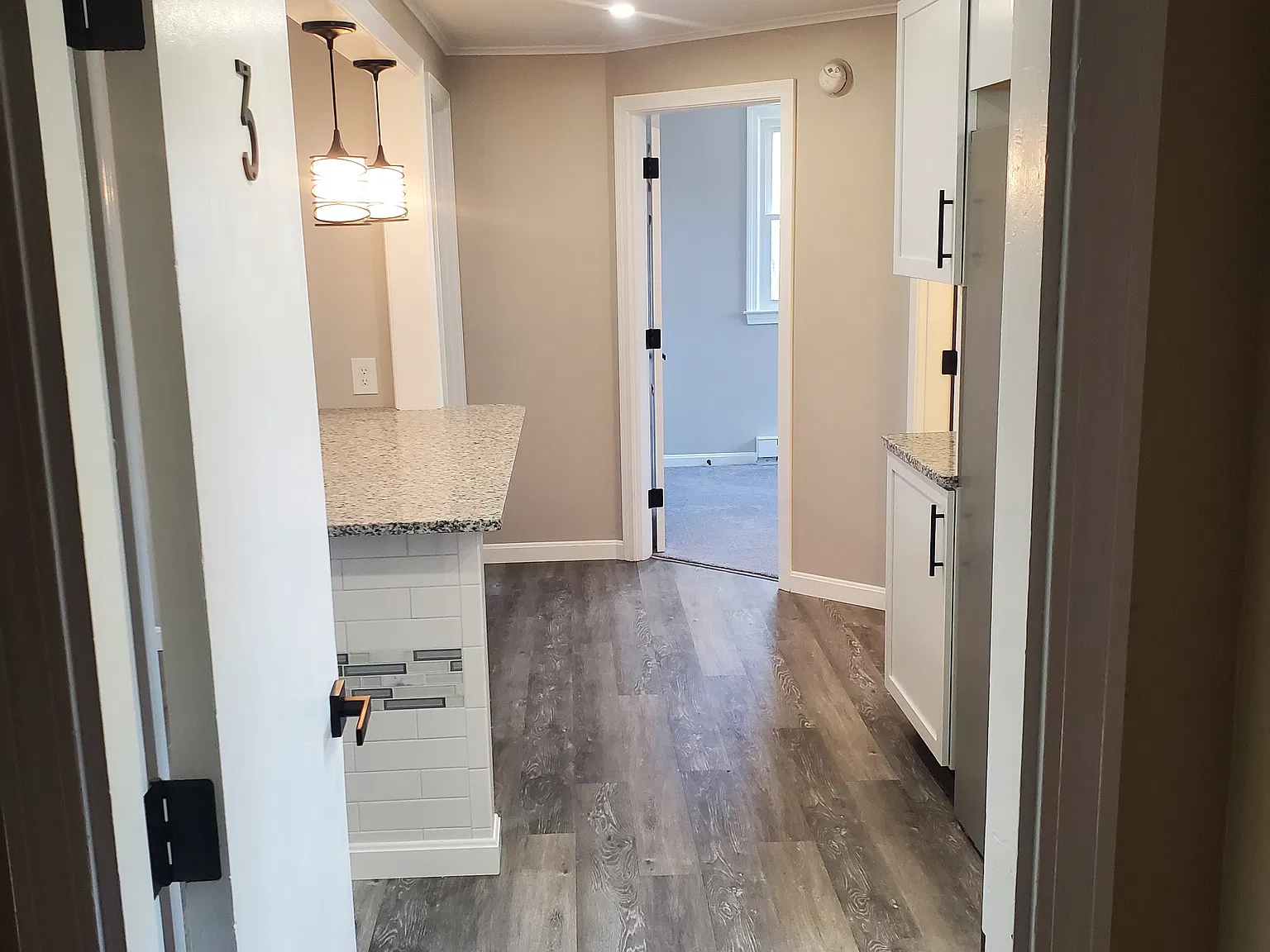 2 bed, 800 sqft, $2,095 — Photo 2
