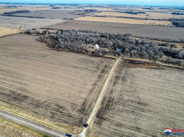 1124 238th Rd, Milford, NE 68405