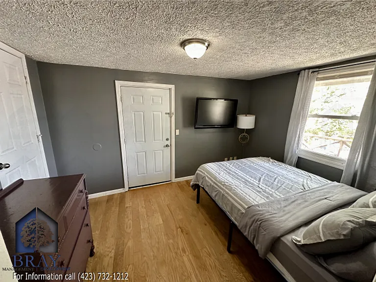 805 E Sullivan St — Photo 7