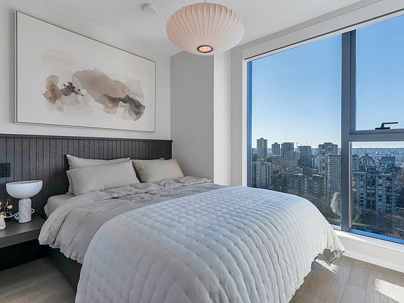5th image of 1482 Robson St #1102