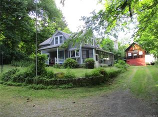 10 Piatt Rd, Cuddebackville, NY 12729