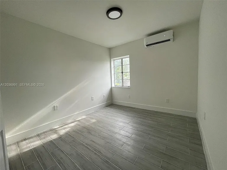 455 NE 62nd St #2 — Photo 5