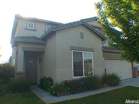 3rd image of 10830 Flaming Star Ln