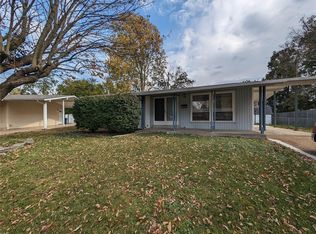 2186 Aristocrat Dr, Florissant, MO 63031