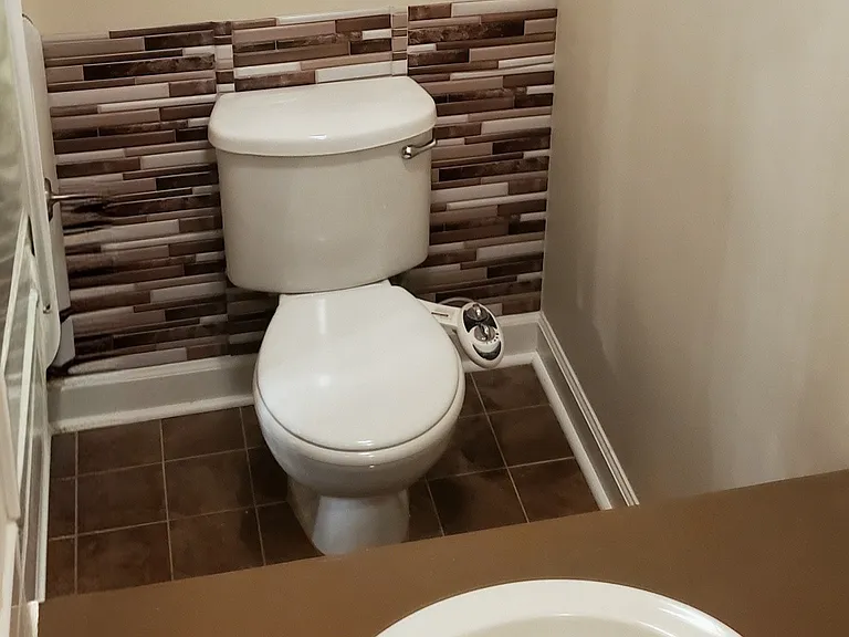 5918 King Charles Ct — Photo 9