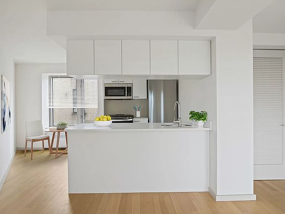 2nd image of 448 W 167th St APT 6A