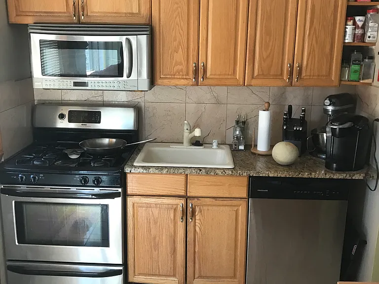 55 Yale Ave #1 — Photo 2
