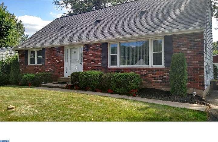 1st image of 1320 Meadow Ln