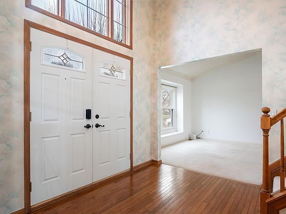 5th image of 3867 Palisades Blvd