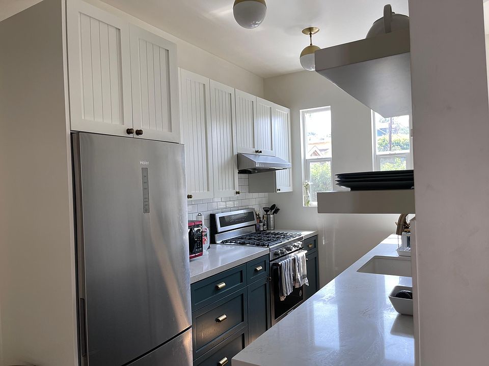 2nd image of 1015 W Kensington Rd