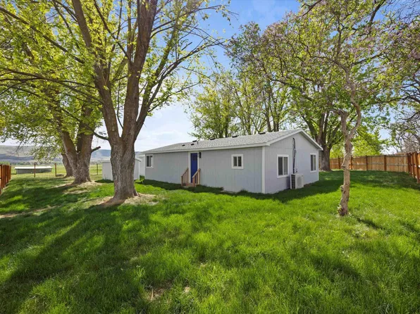147401 W Hoisington Rd, Prosser, WA 99350