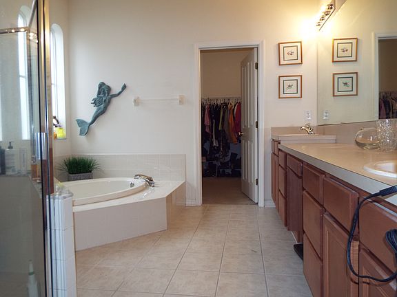 4th image of 4633 Braesgate Ct