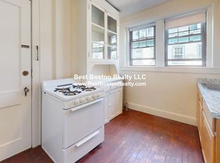 16 W Wyoming Ave #4A, Melrose, MA 02176