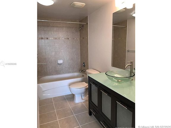 4th image of 1861 NW South River Dr Unit 2202