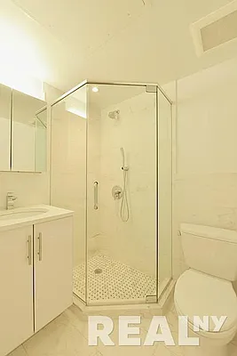 Rented by REAL New York | media 34