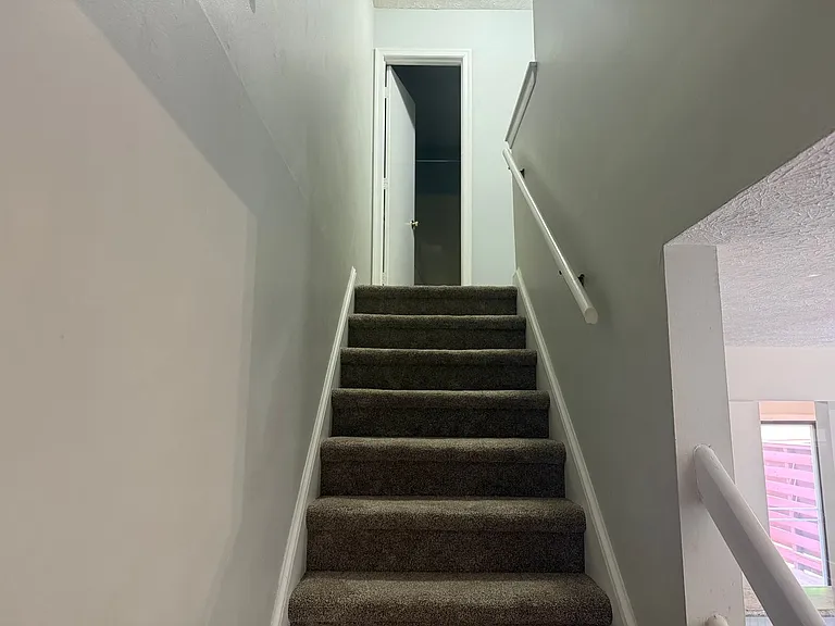 94 Countryplace Ln — Photo 14