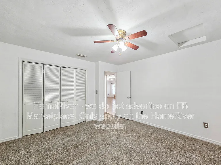 4325 NE 3rd Ct — Photo 14