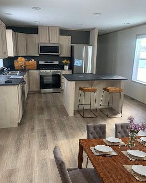 2nd image of 1525 County Line Rd W #29