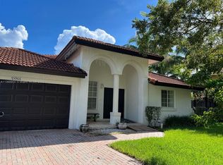 15966 SW 98th St, Miami, FL 33196