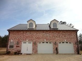 40 Cricket Ln, Seminary, MS 39479