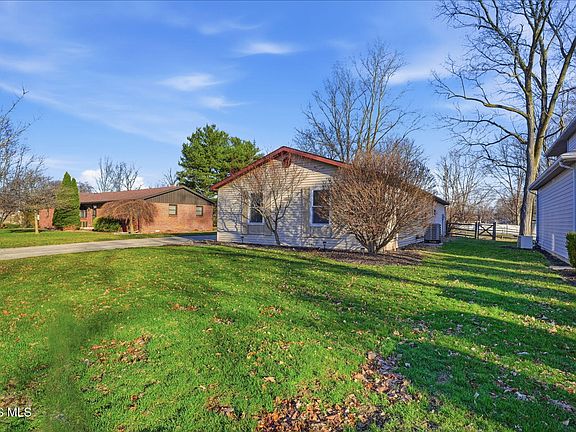 3rd image of 1108 Glen Meadow Dr