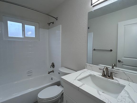 4th image of 1216 Floribunda Ave APT 9