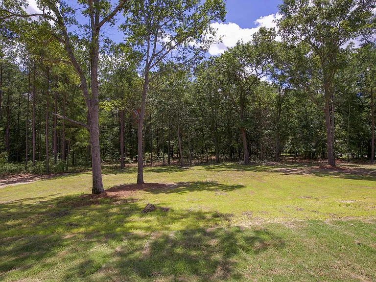 1021 Juniper Lake Rd — Photo 4