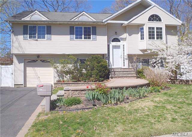1st image of 158 Saint James Ave S