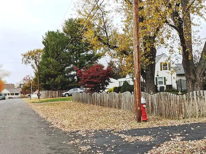 6004 Edgewood Ln — Photo 3