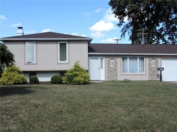 1106 W 42nd Pl, Lorain, OH 44052