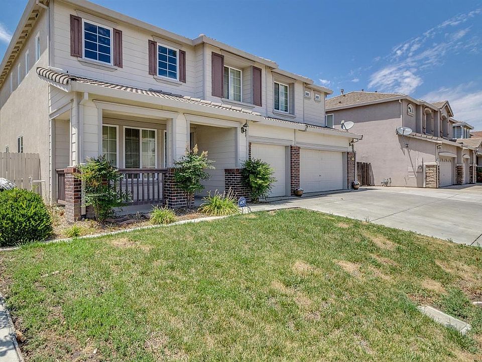 1st image of 8811 Bergamo Cir
