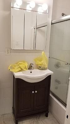 3rd image of 216 E 77th St APT 2A