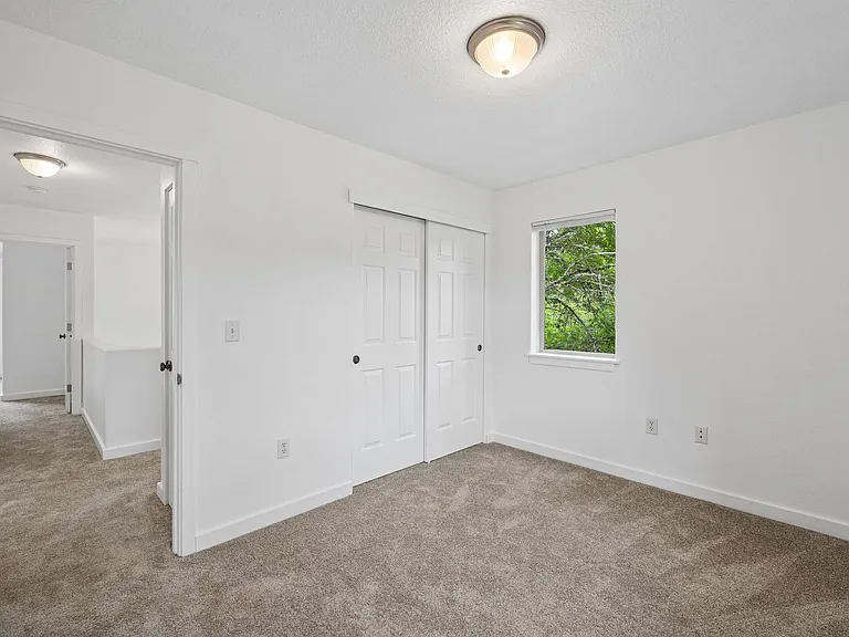 Roberts Court Townhomes — Photo 28
