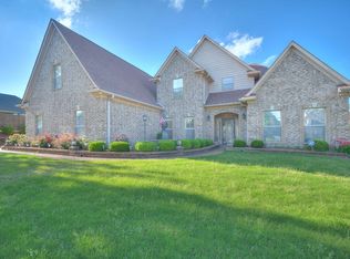 6450 Wells Grove Dr, Bartlett, TN 38135