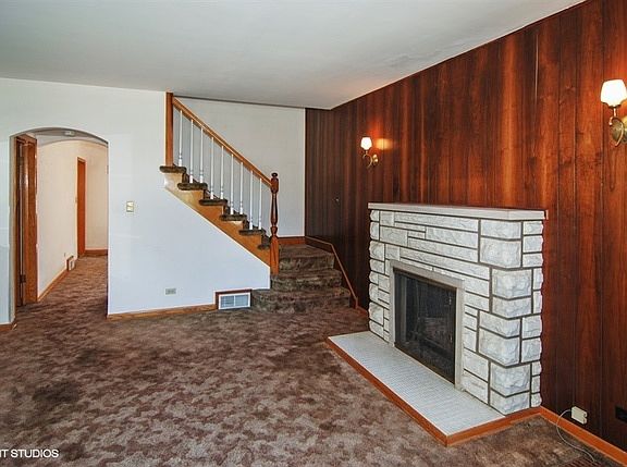 3rd image of 1021 Manchester Ave