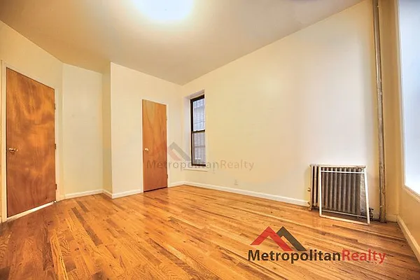 Rented by Metropolitan Realty | media 10
