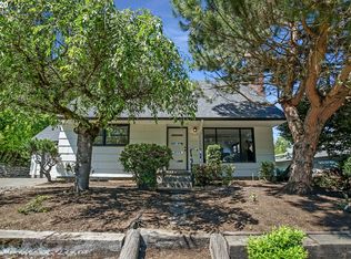 7105 SE Lincoln St, Portland, OR 97215
