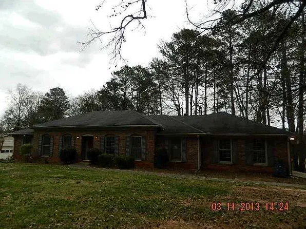 724 Rebecca St, Lilburn, GA 30047