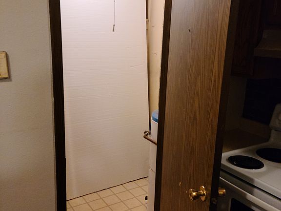 3rd image of 606 Hooper St APT B