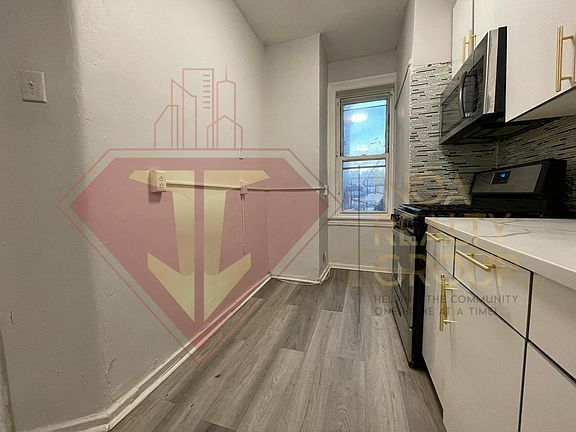 5th image of 631 Bergen Ave #310