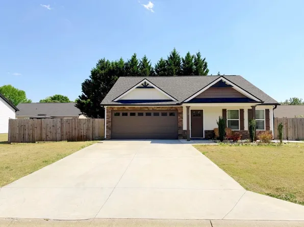 712 Barkwood Ct, Boiling Springs, SC 29316