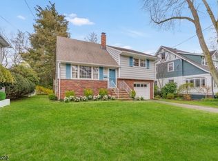 325 Hollywood Ave, Ho Ho Kus, NJ 07423