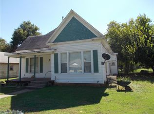 1717 W Minnesota Ave, Chickasha, OK 73018