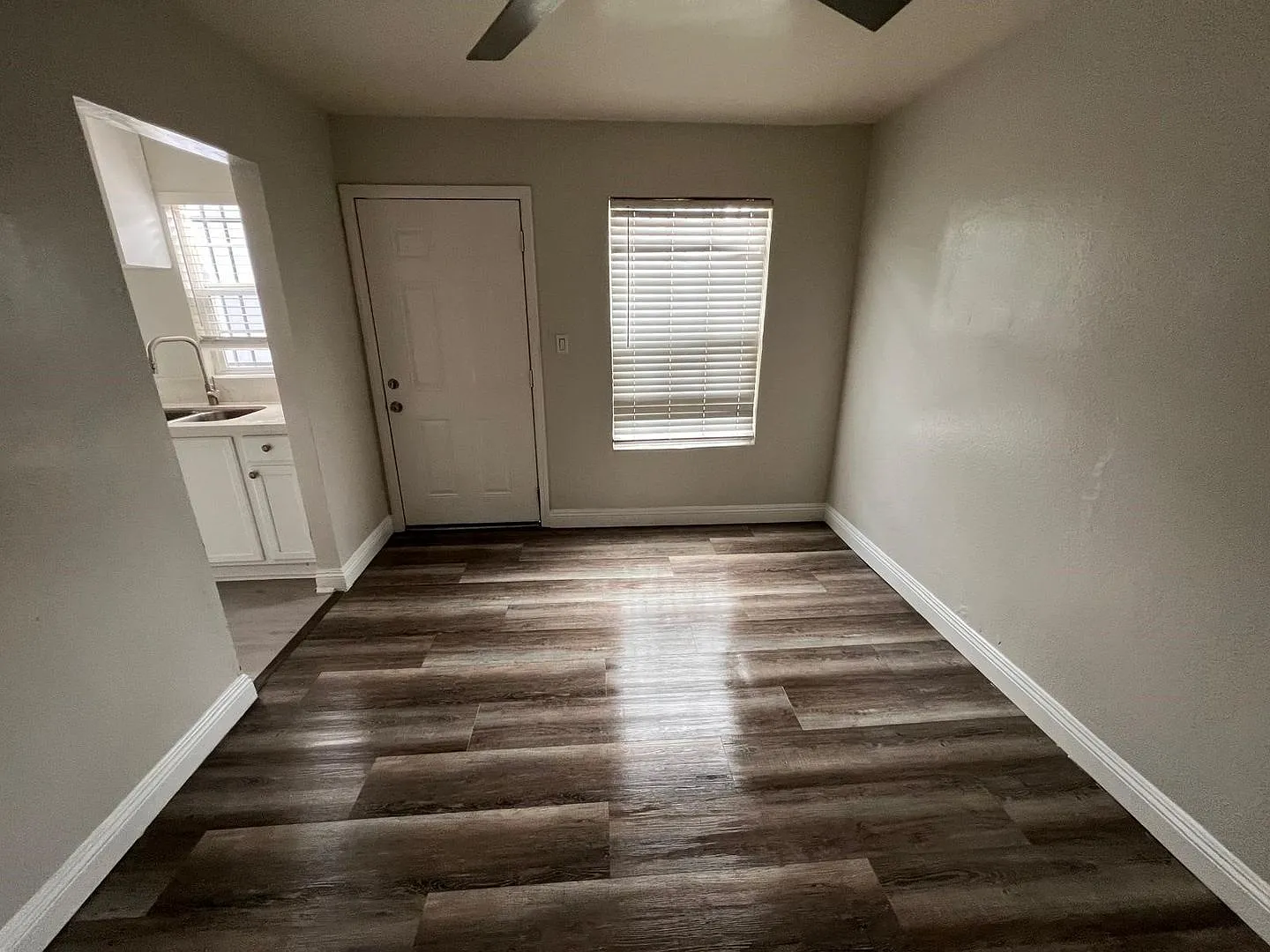 1 bed, 1.0 bath, 700 sqft, $1,695 — Photo 1