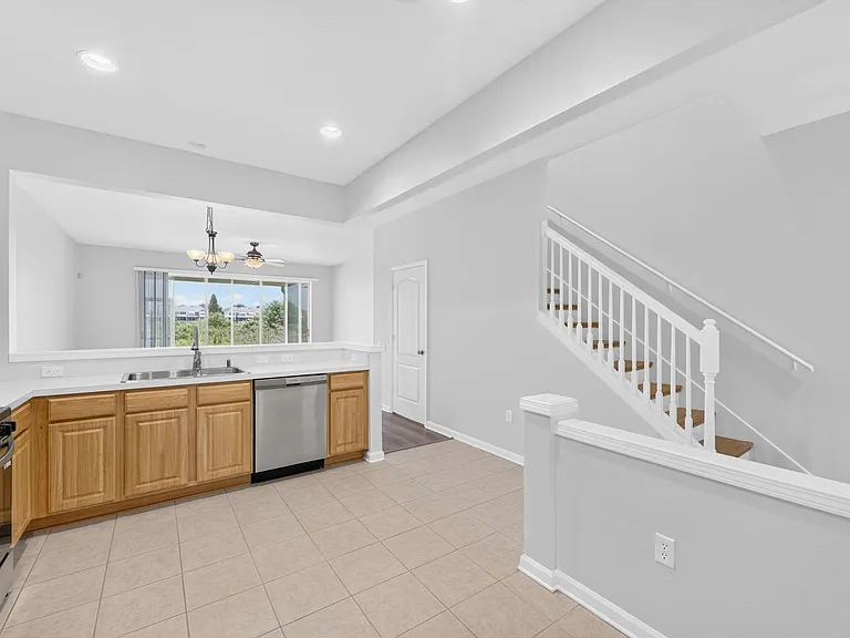 4979 Pond Ridge Dr — Photo 11