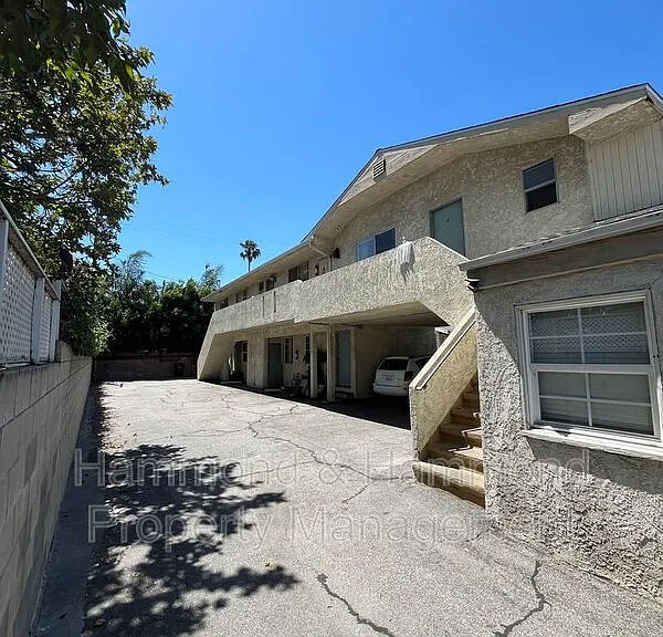5723 Willowcrest Ave #6 — Photo 1